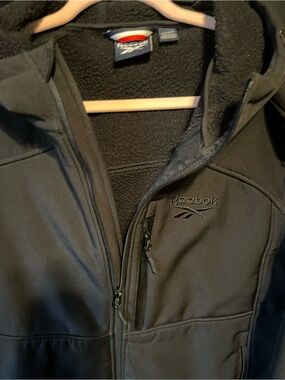 Reebok Men’s sz XL  Black Performance Softshell Hooded Jacket Fleece lined